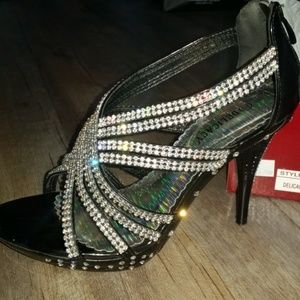 DELICACY RHINESTONE BLACK DRESSY HEELS SZ 7.5